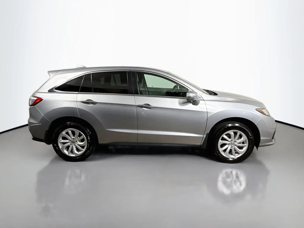 Used 2017 Lunar Silver Metallic Acura w/Technology Pkg image 8