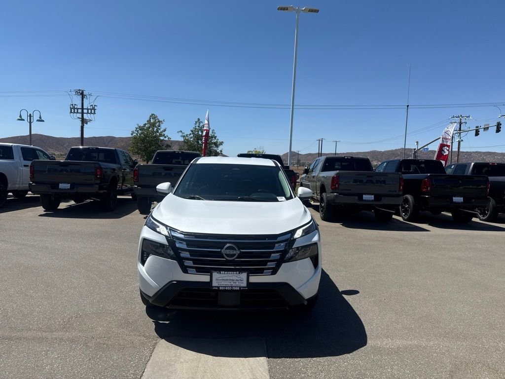 Used 2024 White Nissan SV image 9