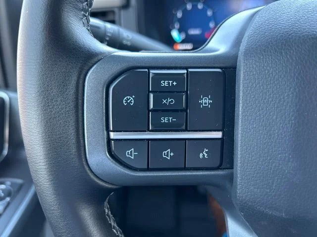 Used 2024 Silver Ford XLT image 16