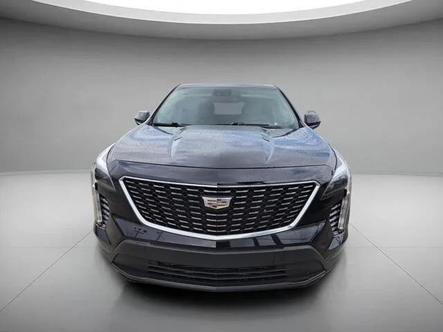 Used 2023 Stellar Black Metallic Cadillac FWD Luxury image 8