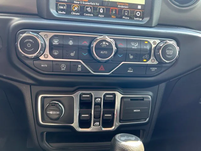 Used 2023 Red Jeep Sport S image 21