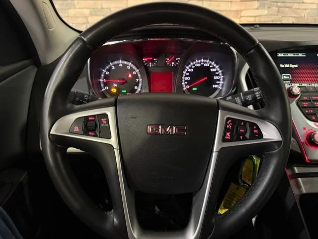 Used 2014 Champagne Silver Metallic GMC SLT-1 image 17