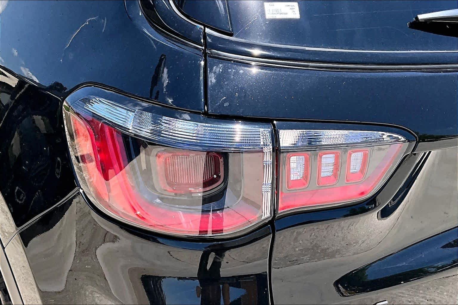New 2026 Diamond Black Crystal Pearl-Coat Exterior Paint Jeep Trailhawk image 15