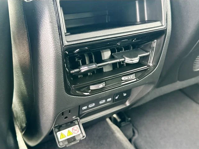 New 2026 Bright White Clearcoat Jeep Limited image 19