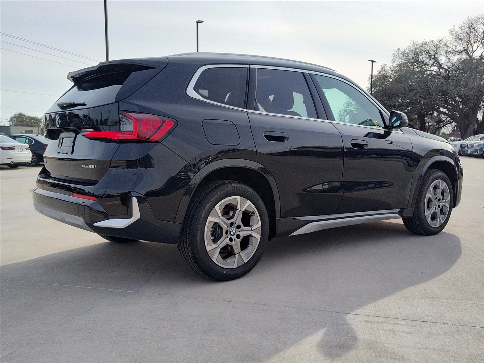 New 2026 Black Sapphire Metallic BMW xDrive28i image 5