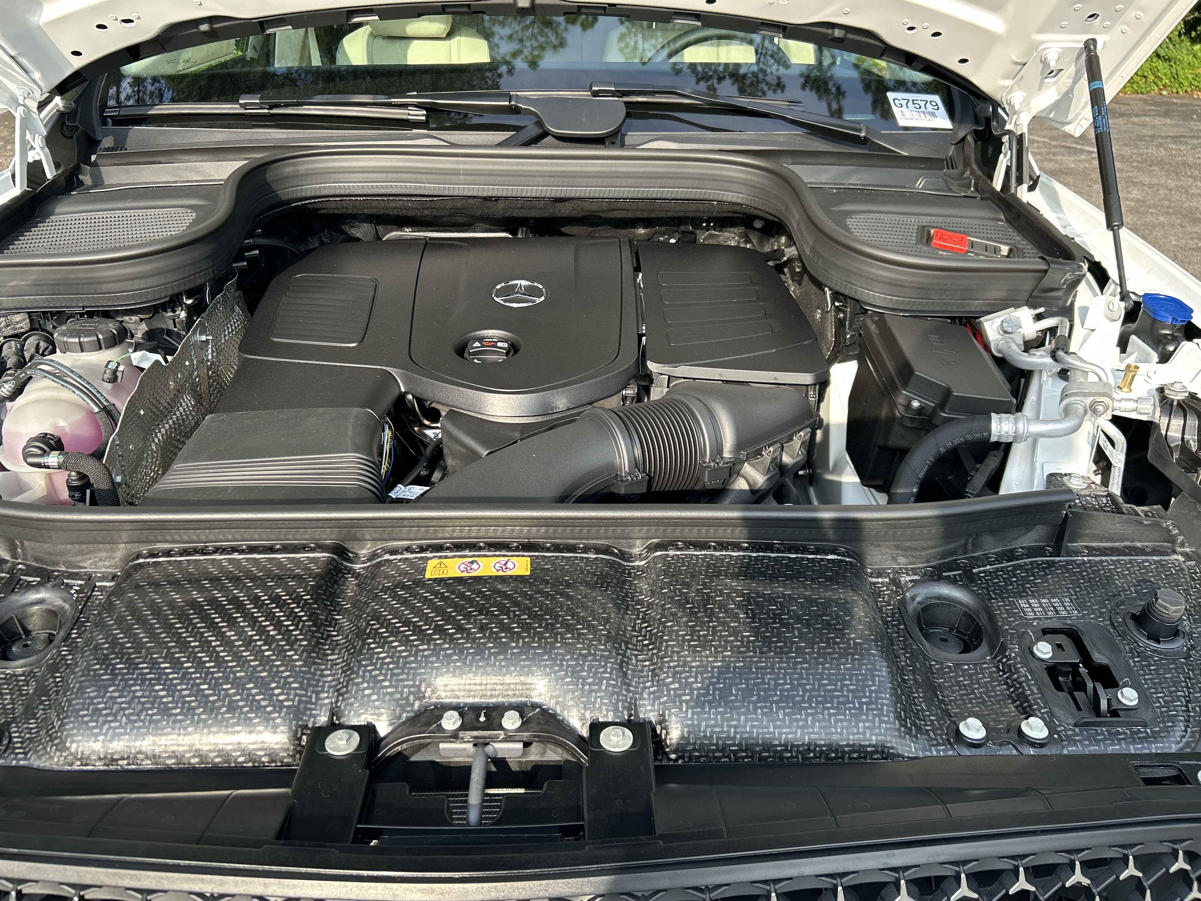 New 2026 MANUFAKTUR Moonlight White Metallic Mercedes-Benz GLE 350 4MATIC® SUV image 45