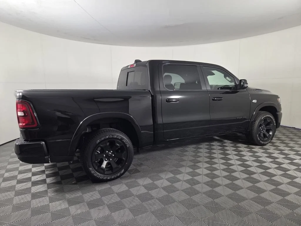 New 2026 Diamond Black Crystal Pearl-Coat Exterior Paint RAM Big Horn image 5