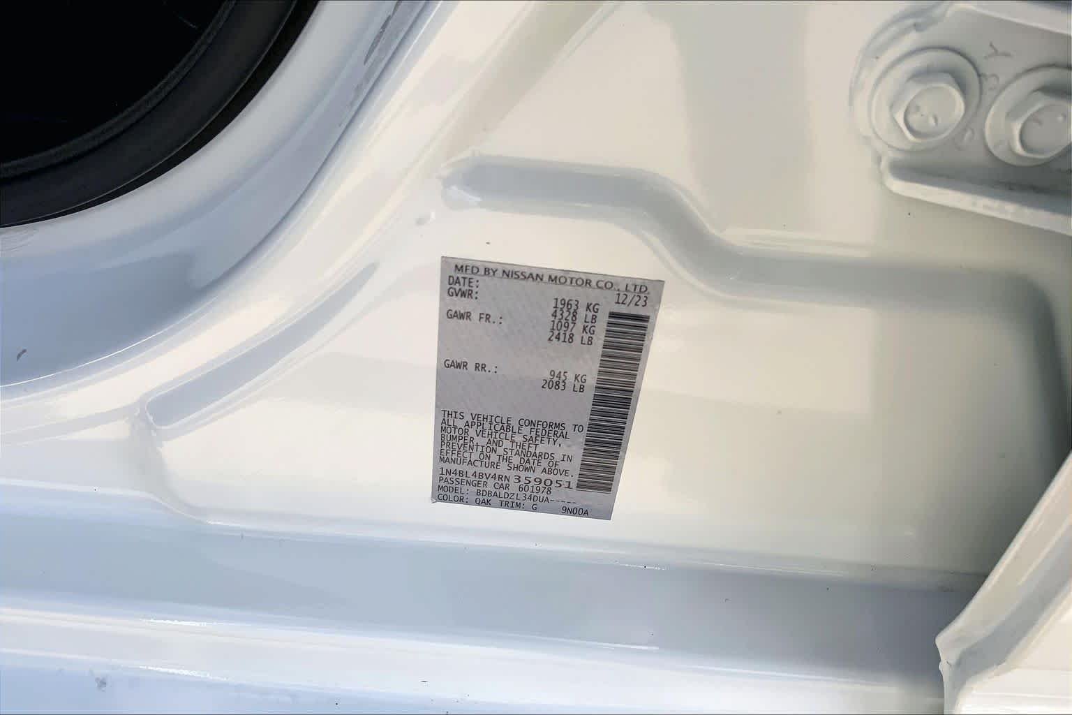 Used 2024 Glacier White Nissan 2.5 S image 35