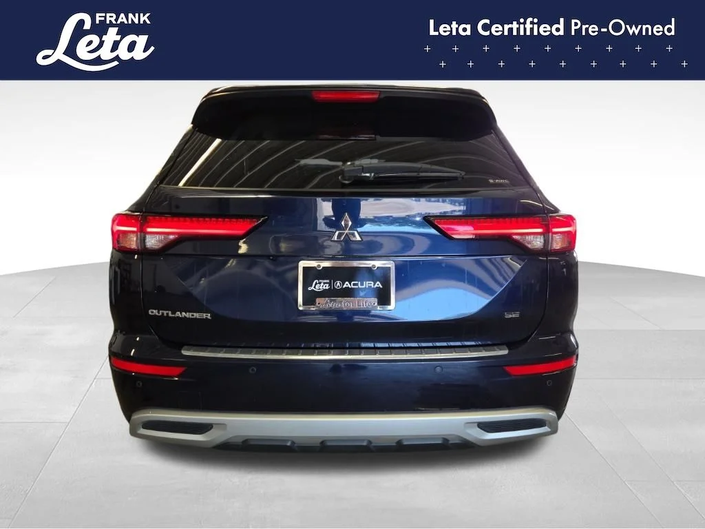Used 2022 Blue Mitsubishi SE image 5