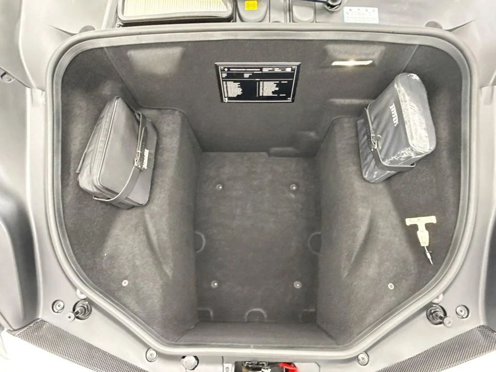 Used 2018 Bianco Avus Ferrari Base image 31