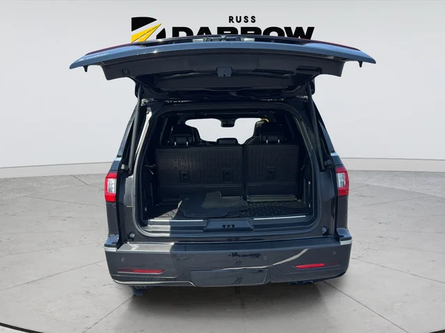 Used 2020 Black Lincoln Reserve image 31