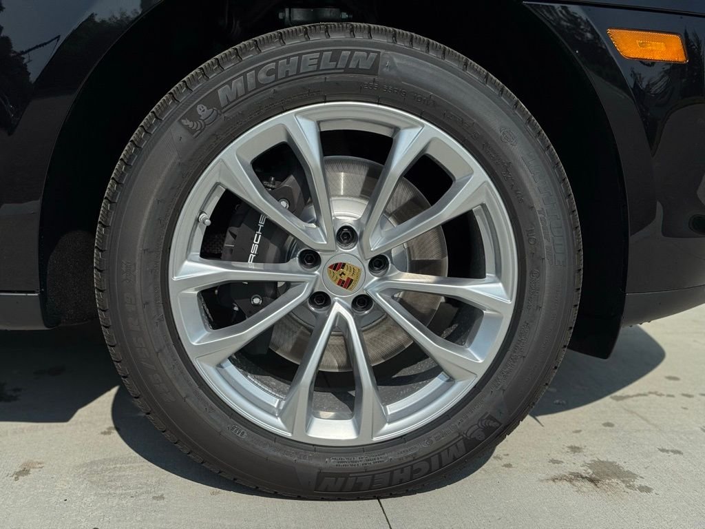 2025 Porsche Macan - Photo 17