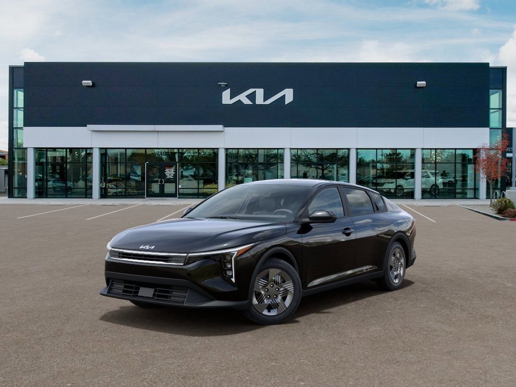 2026 Kia K4 LX AT's photo