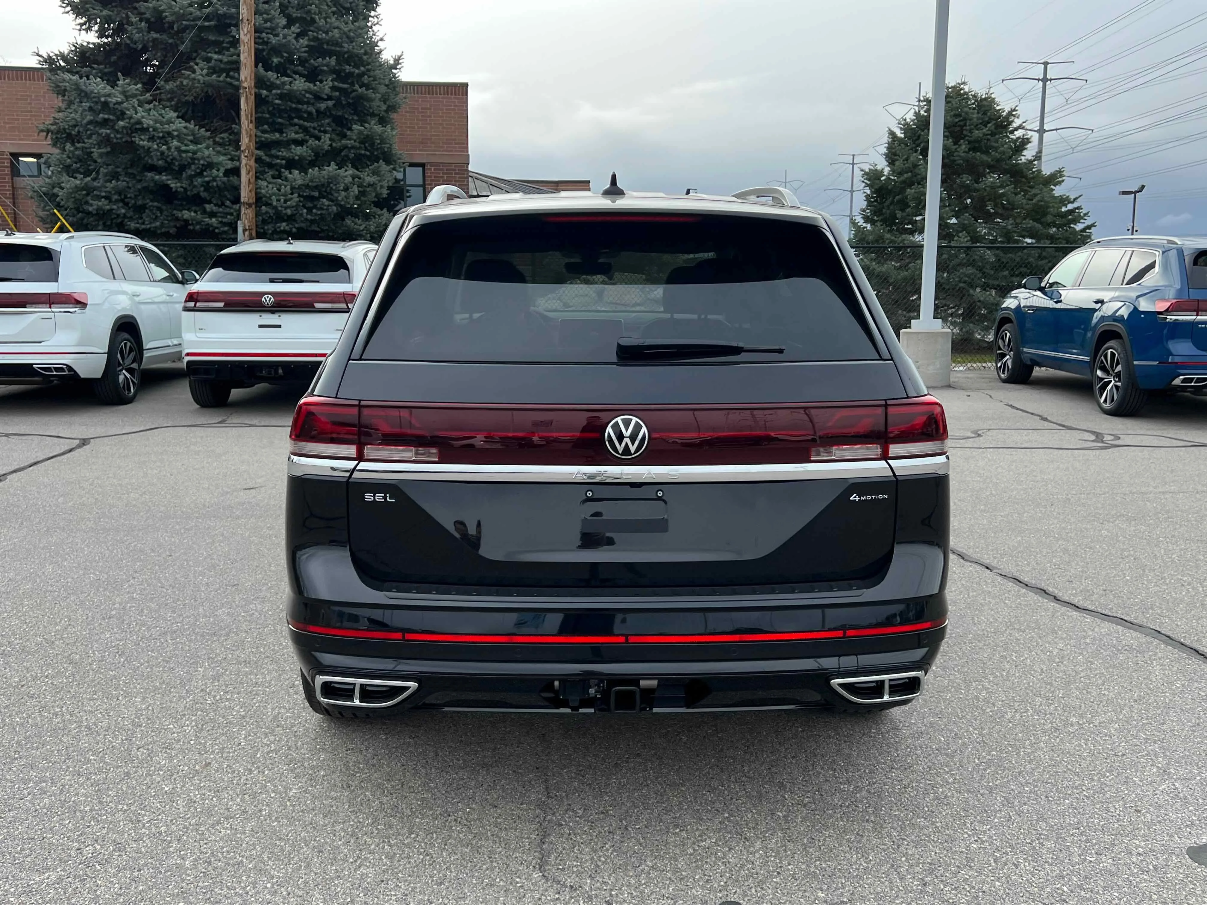 New 2026 Deep Black Volkswagen 2.0T SEL Premium R-Line image 12