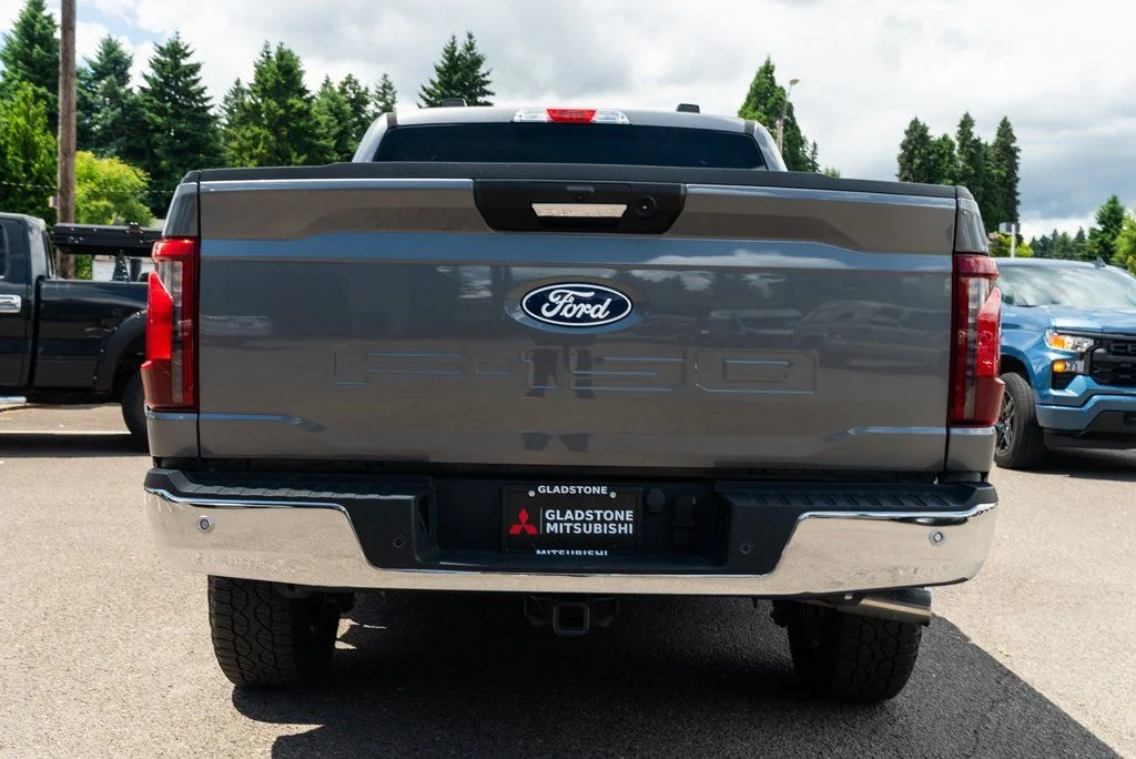 Used 2024 Gray Ford XLT image 5