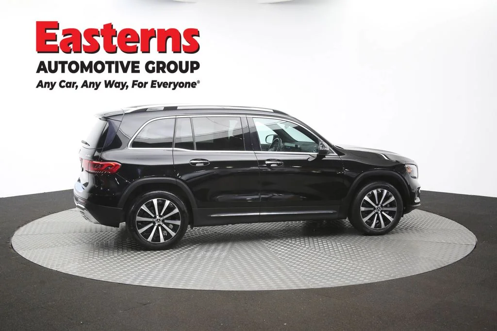 Used 2022 Black Mercedes-Benz GLB 250 image 44