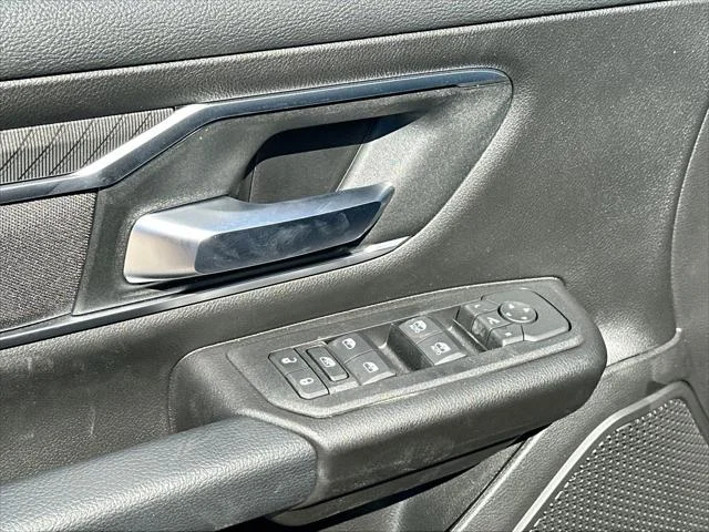New 2026 Granite Crystal Metallic Clear-Coat Exterior Paint RAM Big Horn/Lone Star image 13