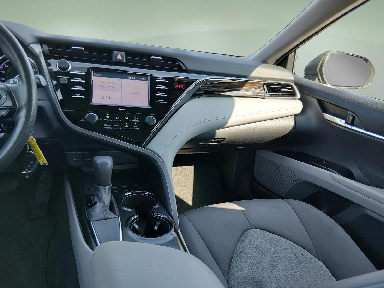 Used 2020 Predawn Gray Mica Toyota LE image 17