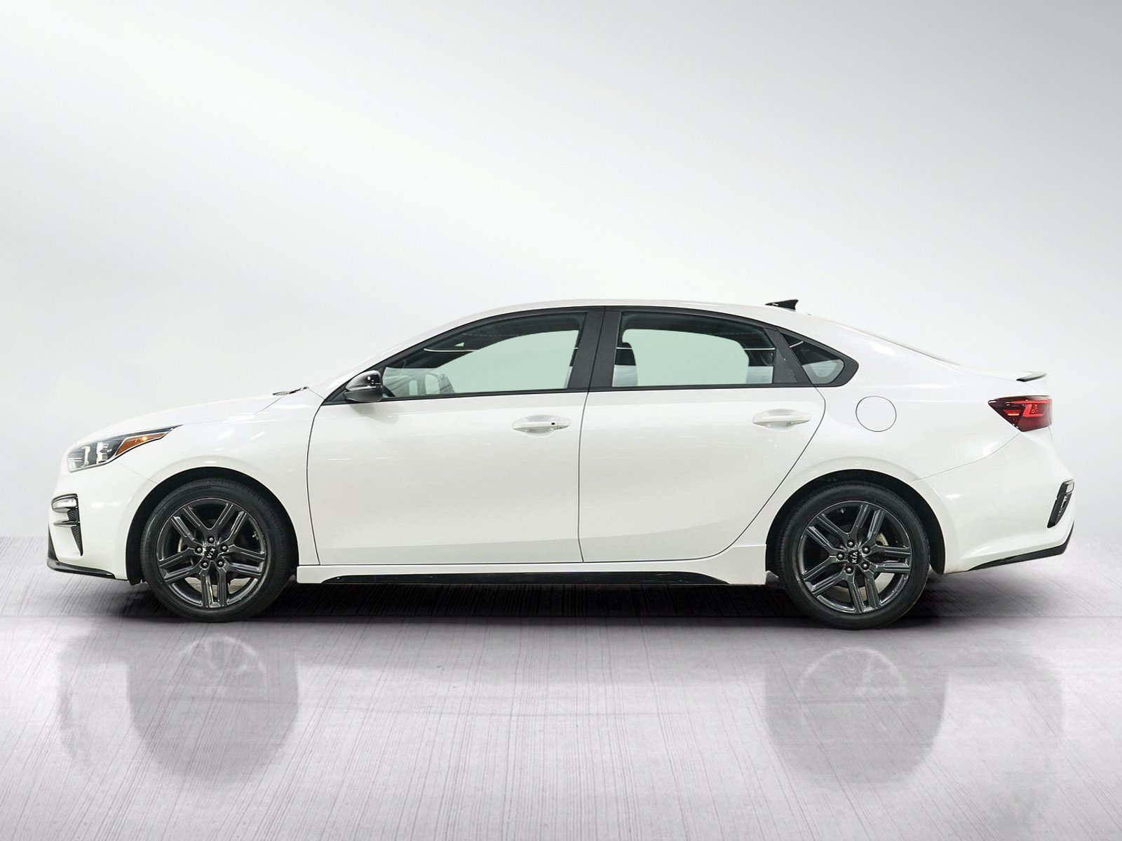 Used 2021 Snow White Pearl Kia GT-Line image 2
