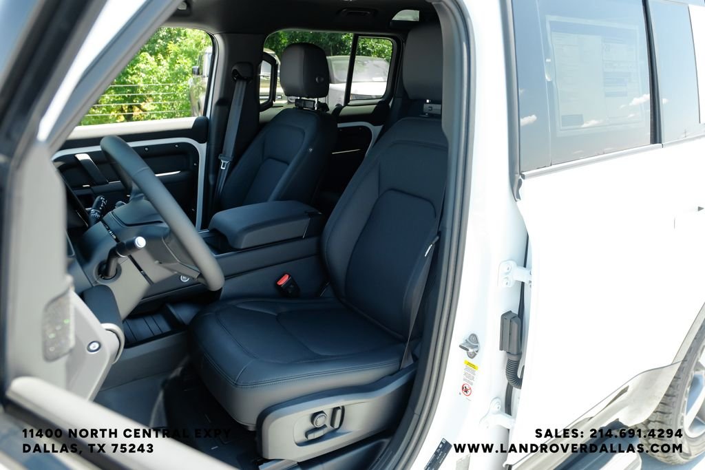New 2026 Fuji White Land Rover X-Dynamic SE image 35