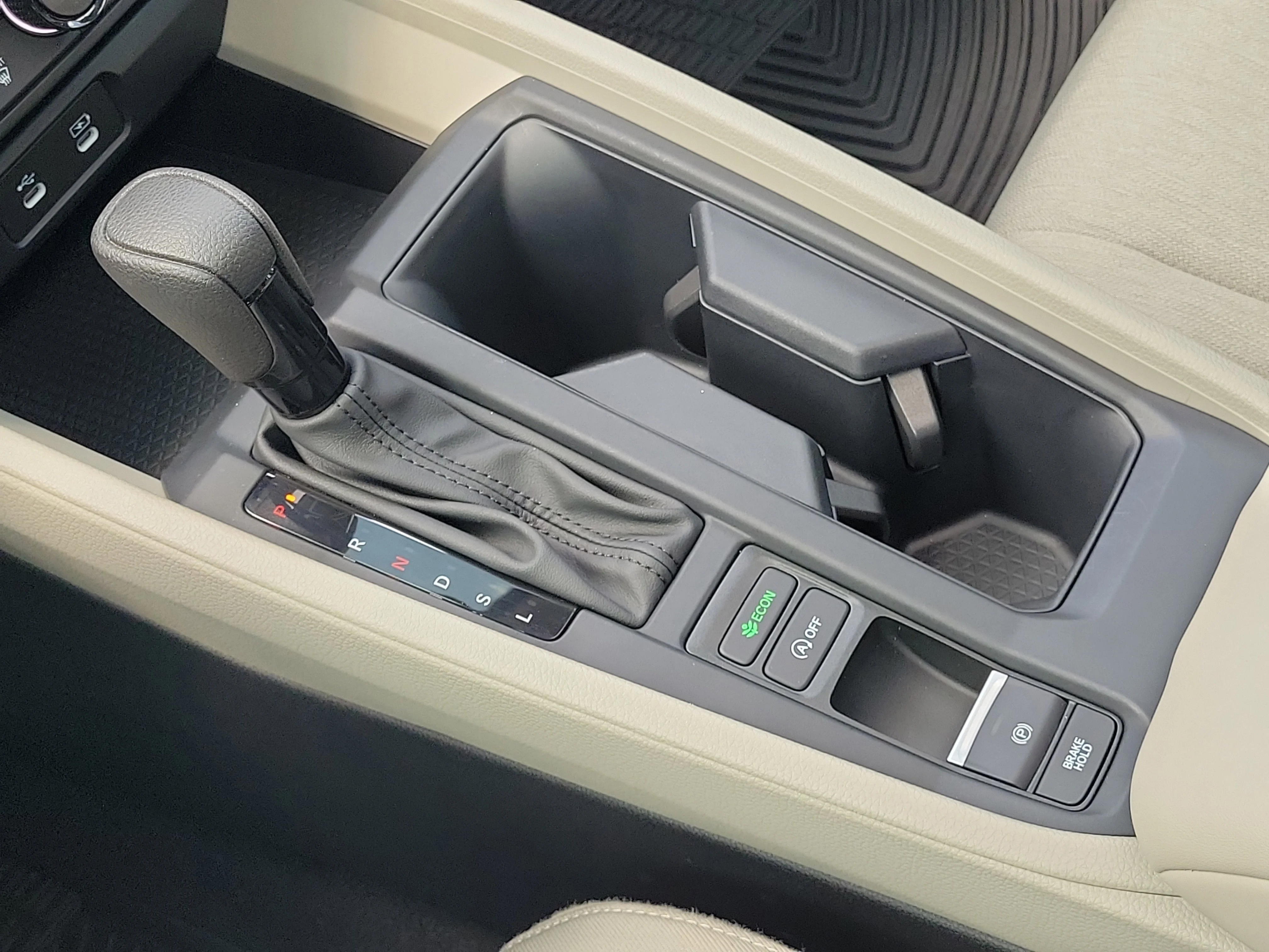 2025 Honda Accord SE - Photo 28