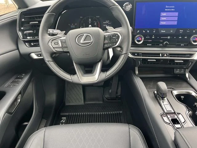 New 2026 Eminent White Pearl Lexus PREMIUM PLUS image 13