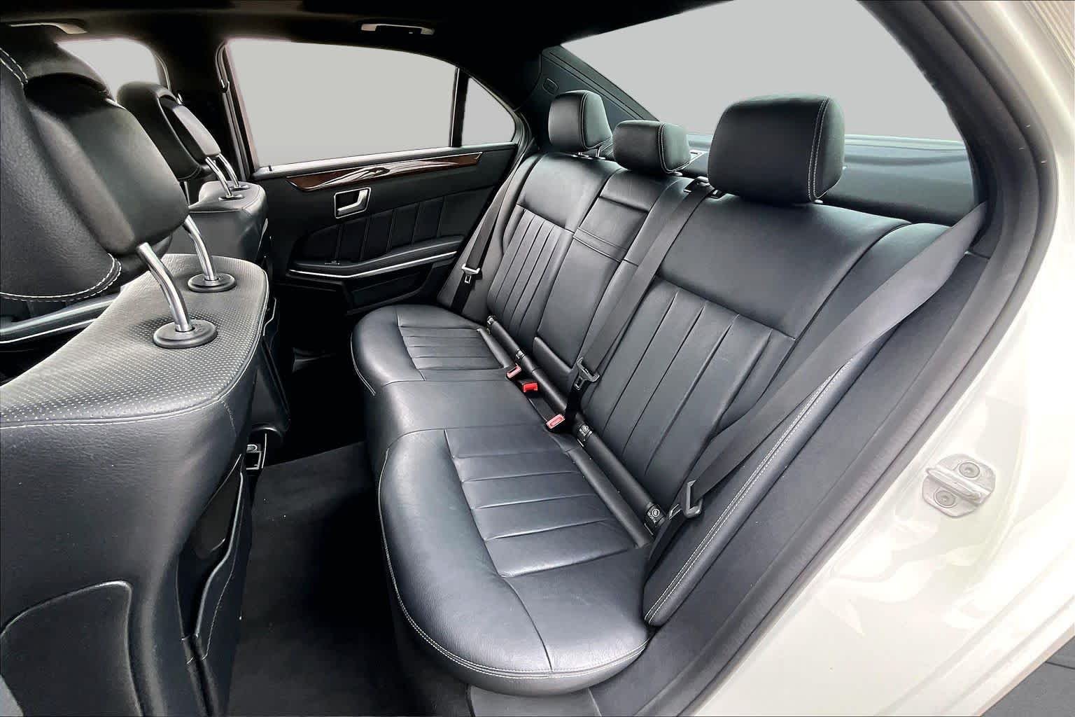 Used 2015 Polar White Mercedes-Benz E 400 image 19