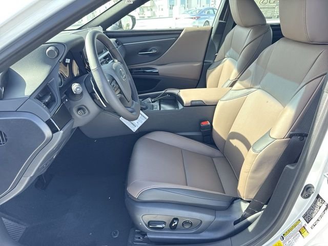 2025 Lexus ES 350 - Photo 11