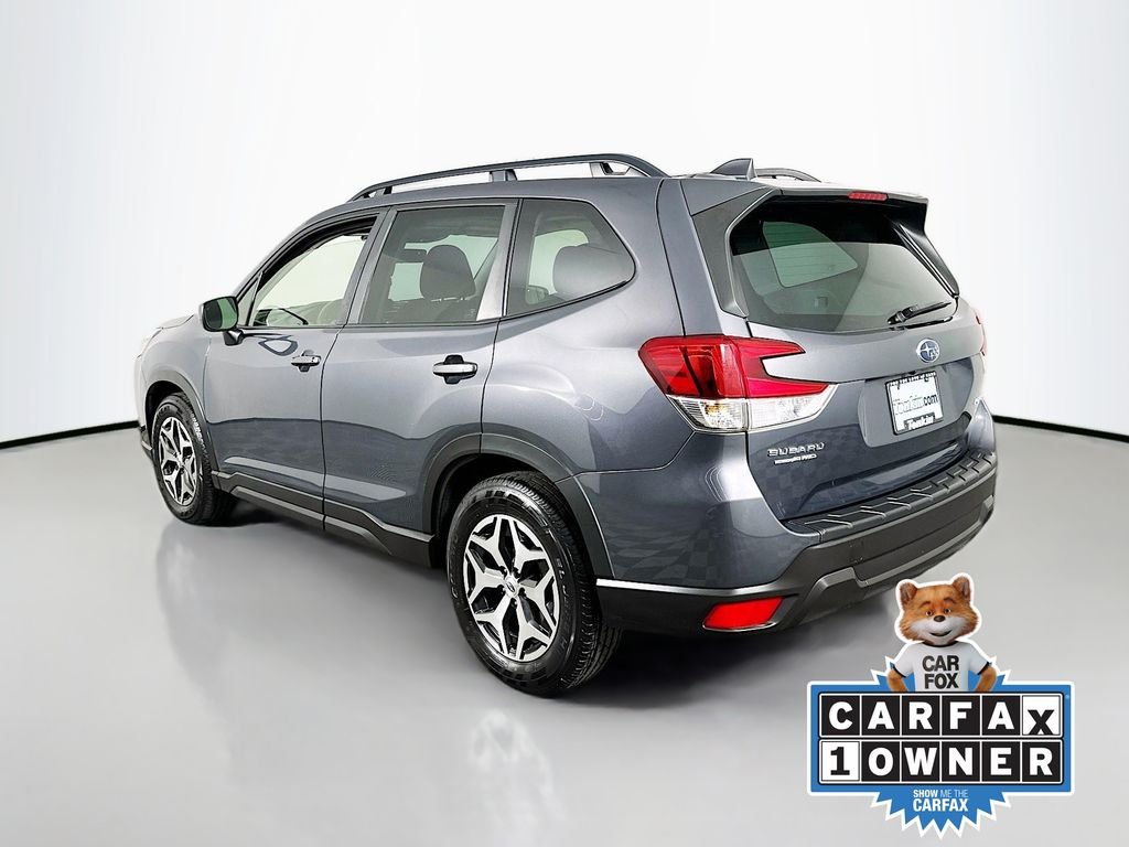 Used 2023 Gray Metallic Subaru Premium image 6