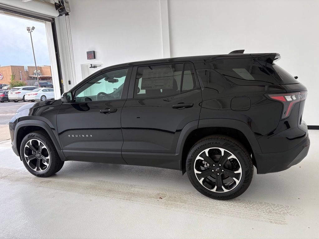 2027 Chevrolet Equinox LT - Photo 17
