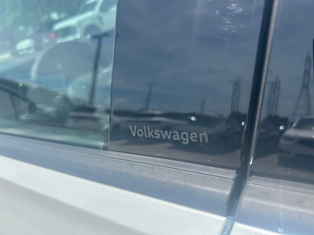 New 2026 White/off-white Volkswagen SE R-Line Black image 28