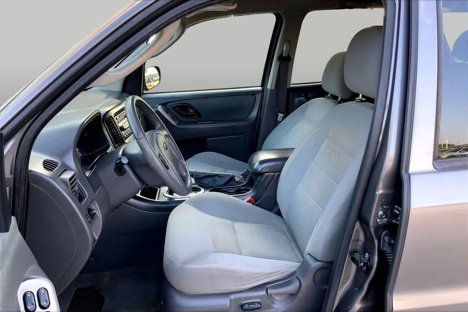 Used 2006 Silver Metallic Ford XLT image 7
