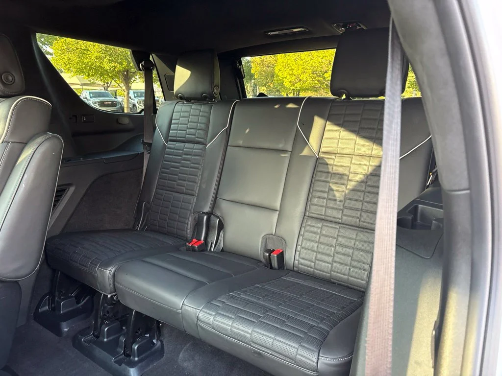 Used 2024 White Cadillac V-Series image 23