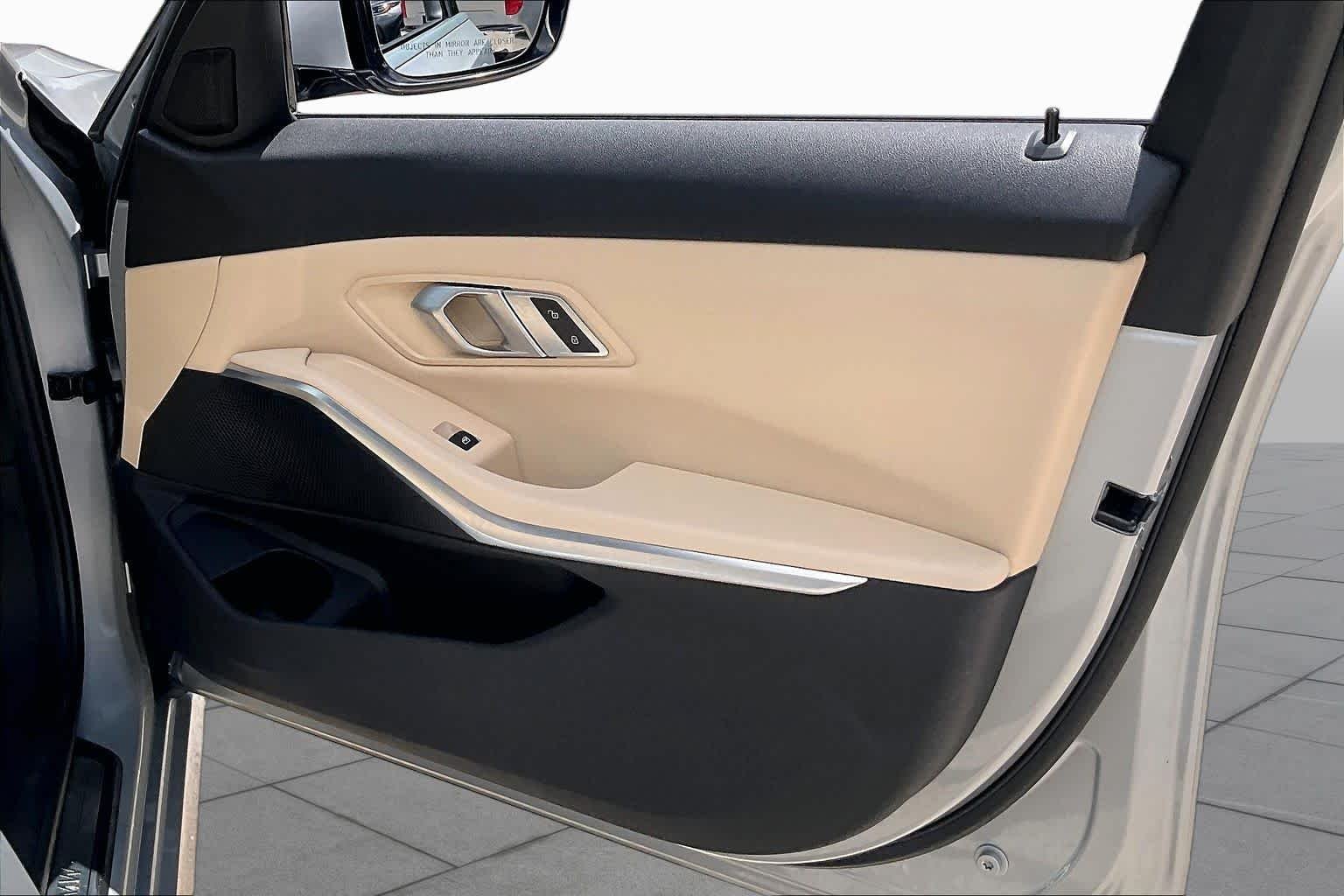 Used 2019 Glacier Silver Metallic BMW 330i image 22