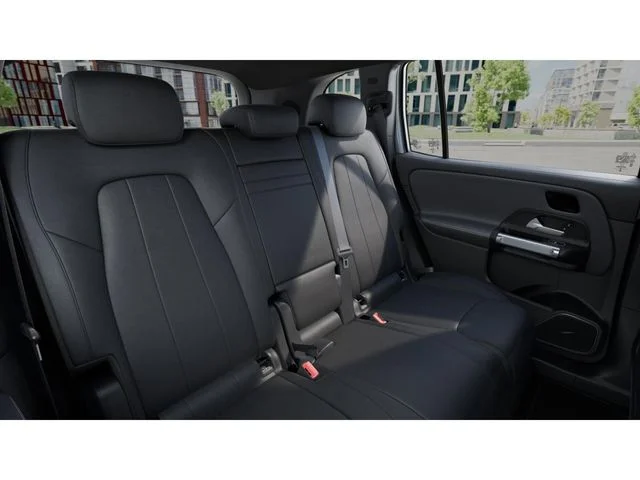 Used 2025 Silver Mercedes-Benz 250+ image 5