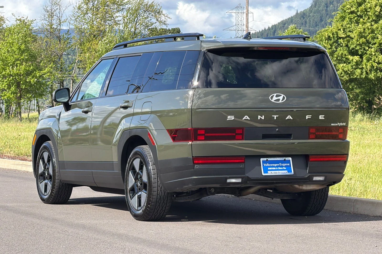 Used 2024 Green Hyundai SEL image 5