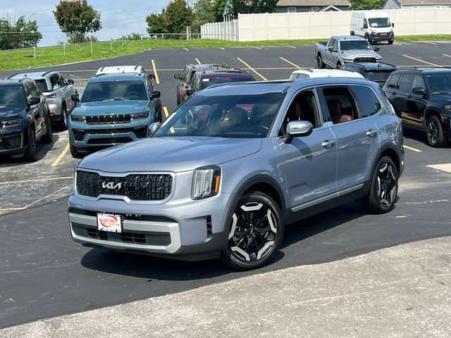 Used 2024 Kia Telluride EX with VIN 5XYP3DGC2RG480269 for sale in Kansas City