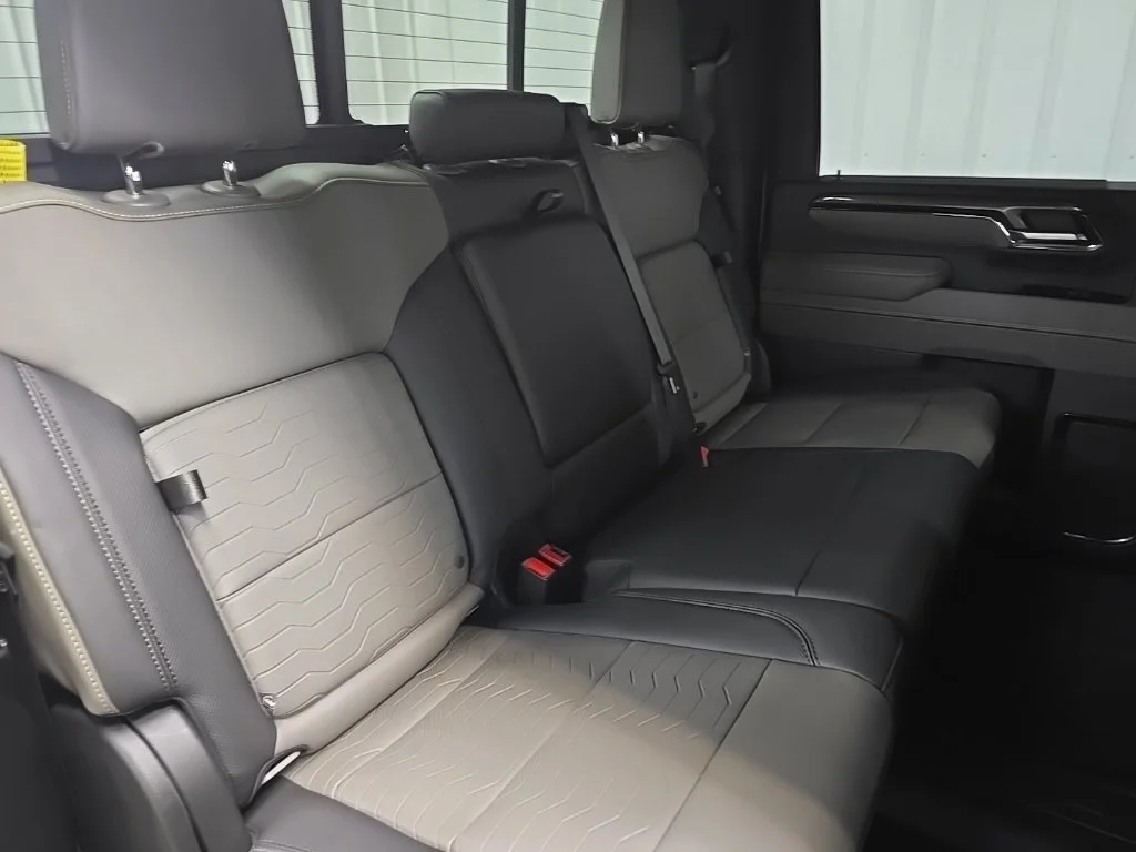 Used 2025 Gray Chevrolet ZR2 image 19