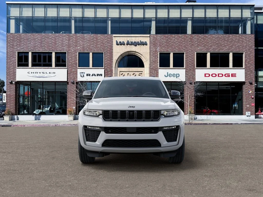 New 2026 Bright White Clear-Coat Exterior Paint Jeep Limited Reserve image 6