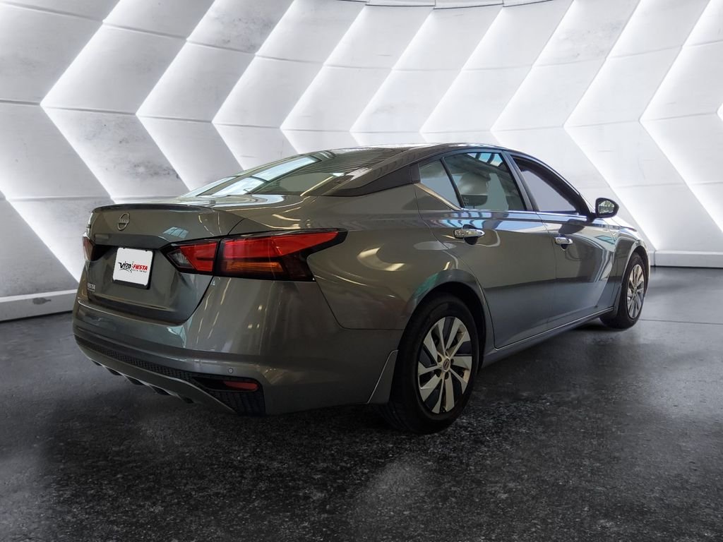 Used 2023 Gray Nissan 2.5 S image 4