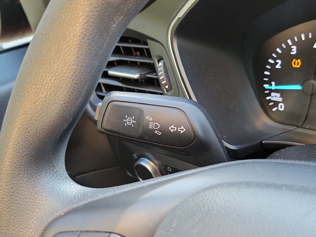 Used 2020 Red Metallic Ford SE image 29