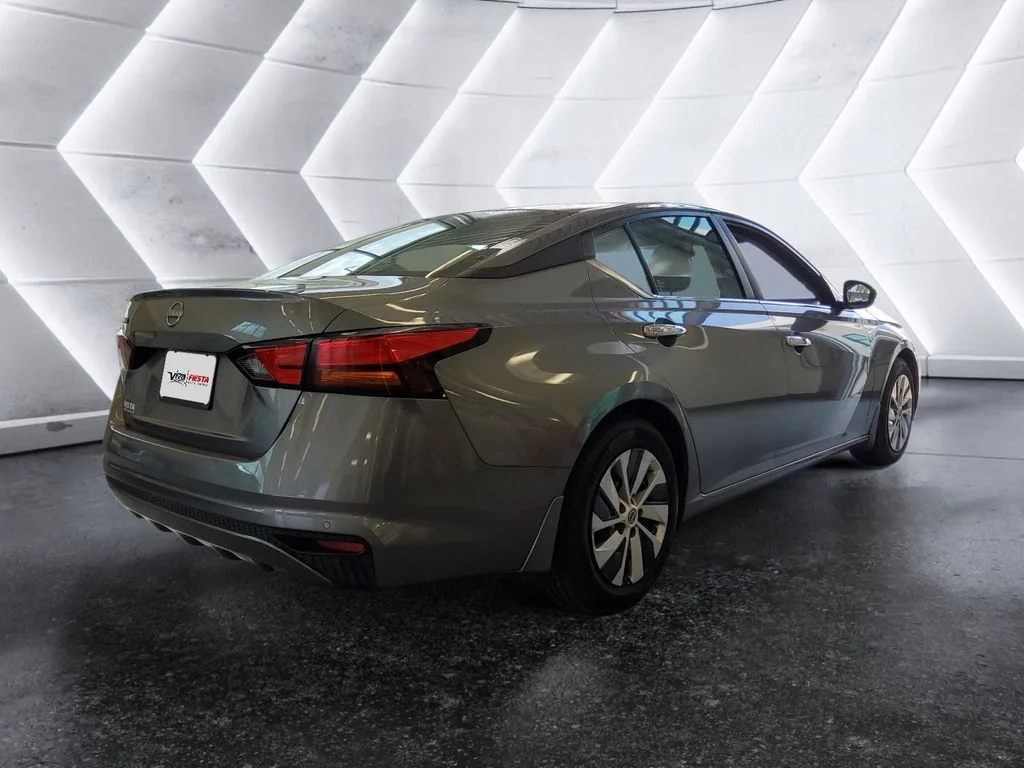 Used 2023 Gray Nissan 2.5 S image 4