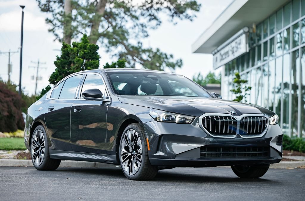 2027 BMW 5 Series 530i Sedan's photo