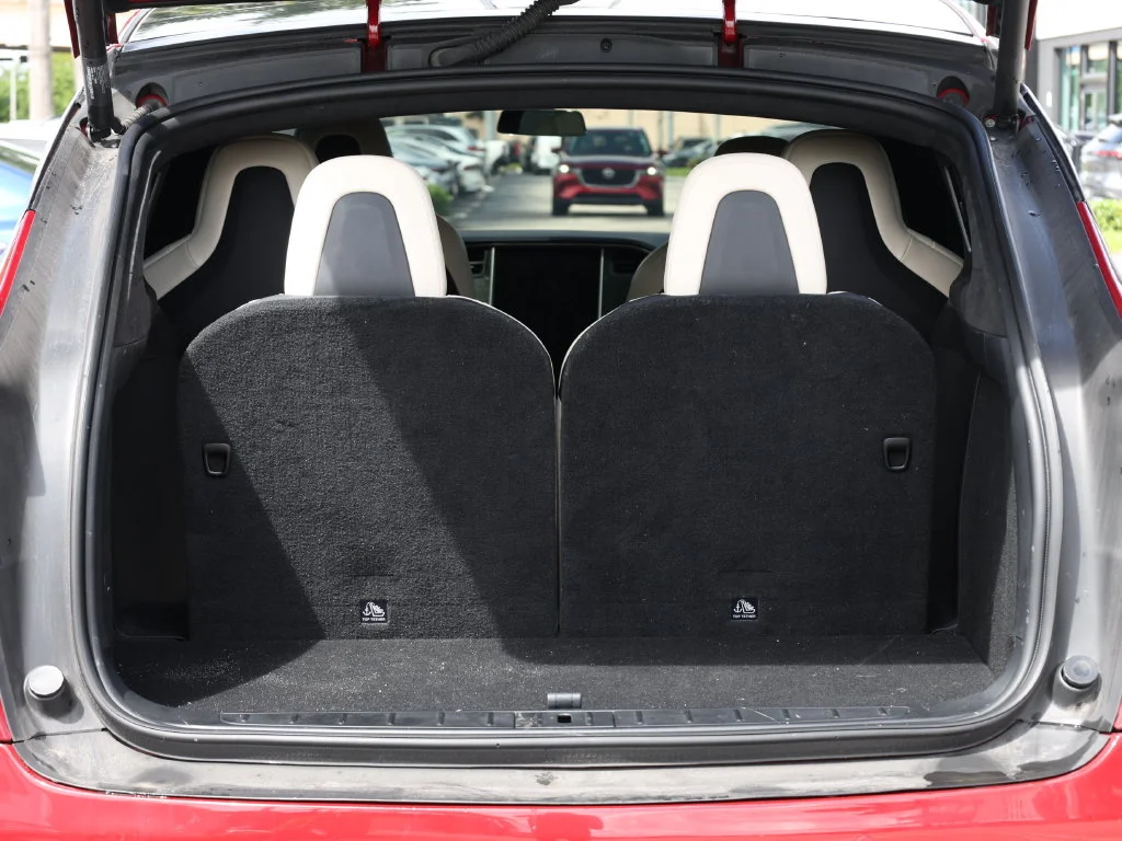 Used 2019 Red Tesla  image 9