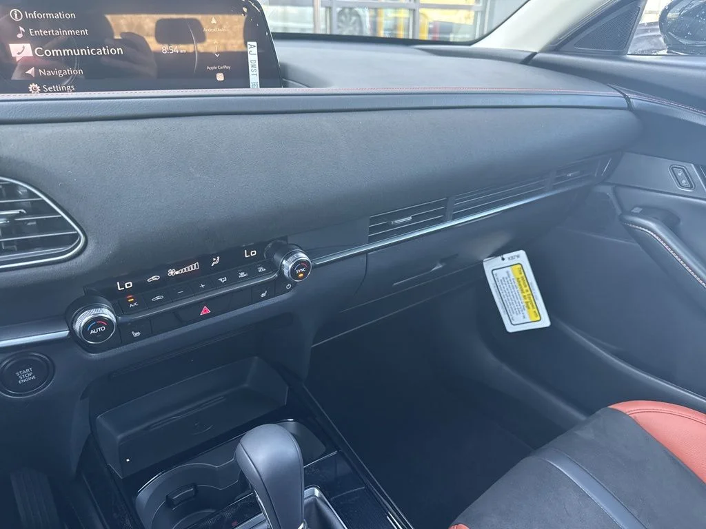 2025 Mazda CX-30 Carbon Turbo - Photo 28