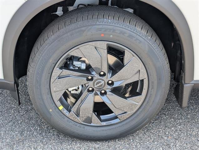 New 2026 Everest White Pearl Tricoat Nissan SV image 13