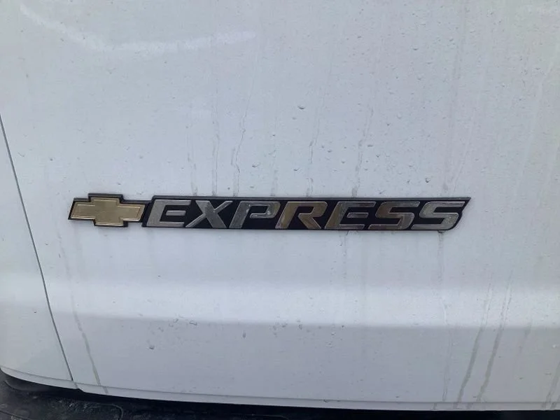 2025 Chevrolet Express Cargo Work Van - Photo 15
