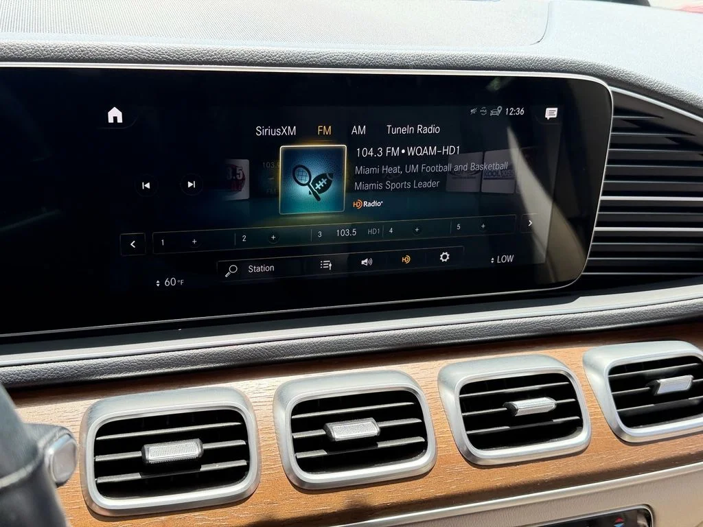 Used 2023 Gray Mercedes-Benz GLE 350 image 23