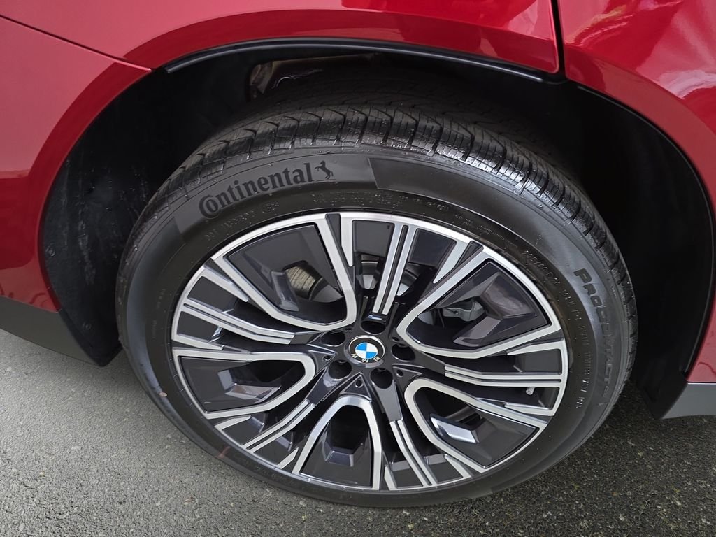 New 2026 Vegas Red Metallic BMW 30 xDrive image 30