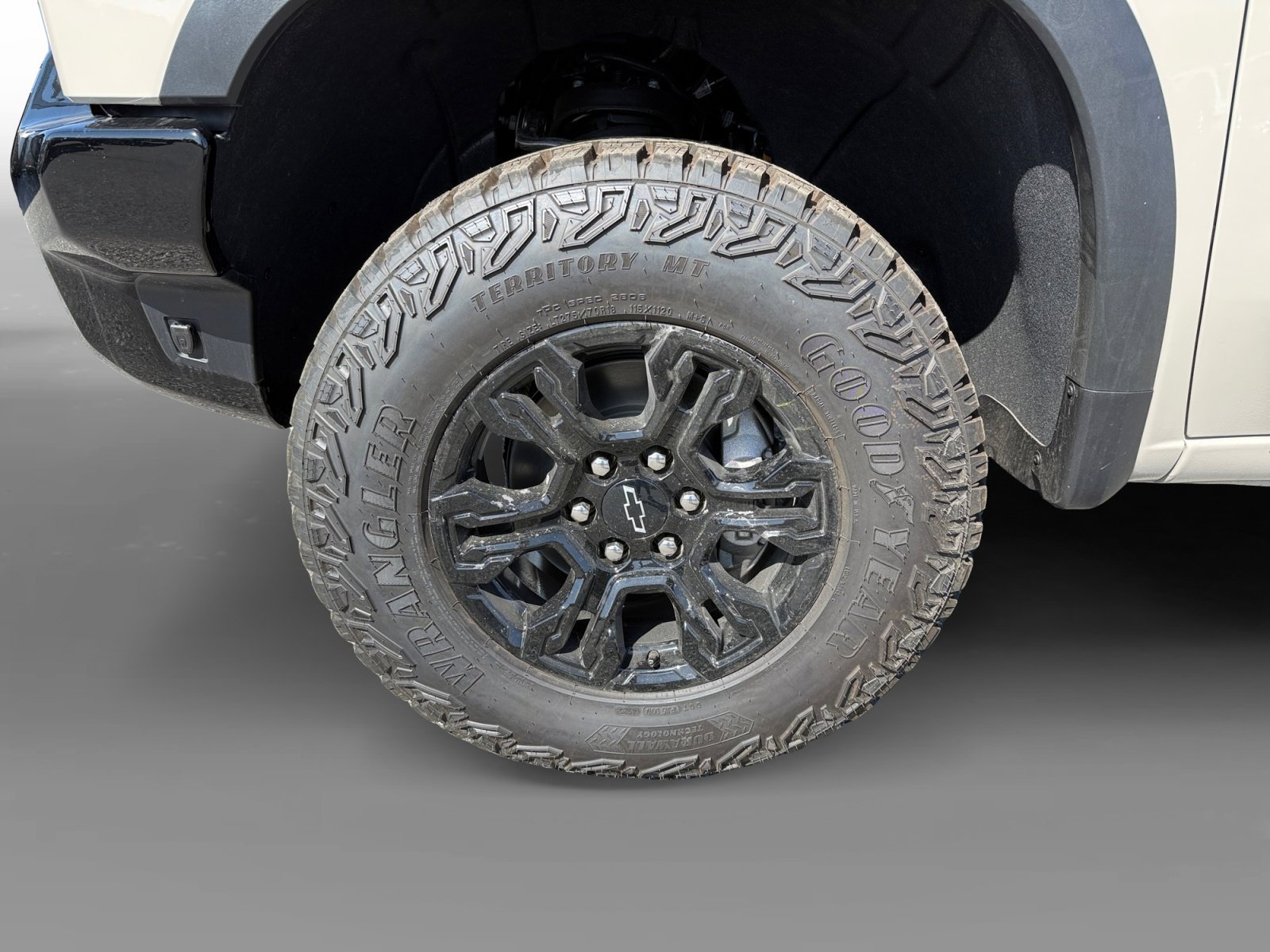 New 2026 White Sands Chevrolet ZR2 image 9